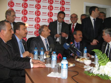 Oktay Vural: PKK’yı ak PKK diye millete pazarlıyorlar