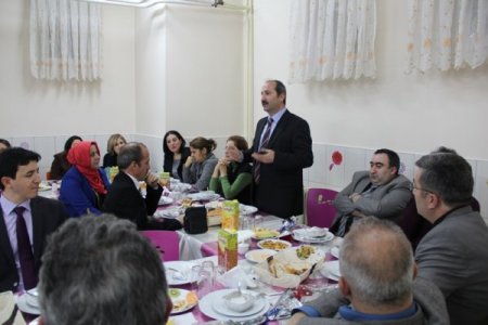 Okul aile birlikleri yemekte buluştu