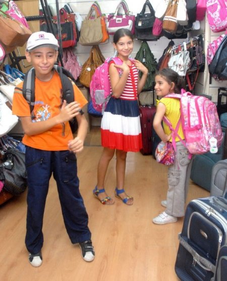 Okul alışverişi için çarşıya ücretsiz otobüs kaldırılıyor