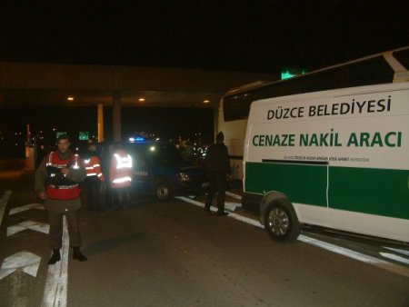 Okul Harçlığı İçin Pişmaniye Satarken Otobüsün Altında Kaldı
