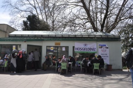 Okul İhtiyaçları İçin Kermes Düzenlediler