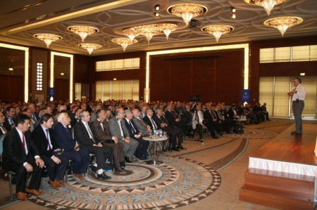 Okul müdürlerine eğitim paneli