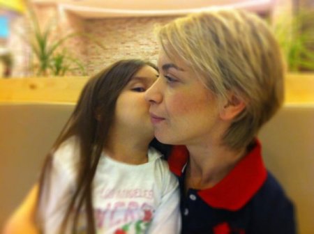 Okul önünde silahlı gasp