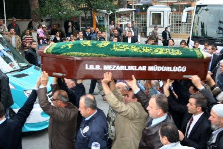 Okul servisinin altında kalan 4 yaşındaki Rıfat toprağa verildi