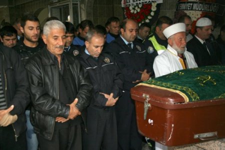 Okul servisinin altında kalan 4 yaşındaki Rıfat toprağa verildi