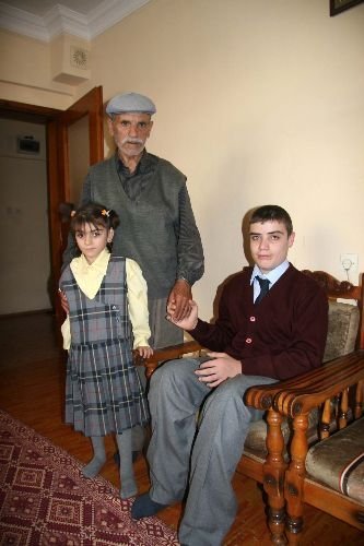 Okul Yolu Tekerlekli Sandalye İle Çile Dolu