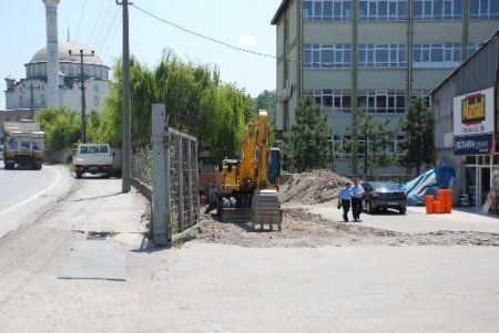 Okul Yönetiminden Duvar Direnişi