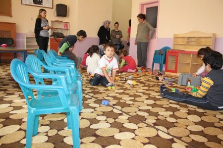 Okula yeni başlayan çocuklarınız için okul idareleri ile işbirliği yapın