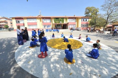 Okullar Hayat Bulsun Projesi'nin bir yılı masaya yatırıldı