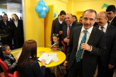 ‘Okullar Hayat Olsun Projesi’ Sultangazi'den başladı