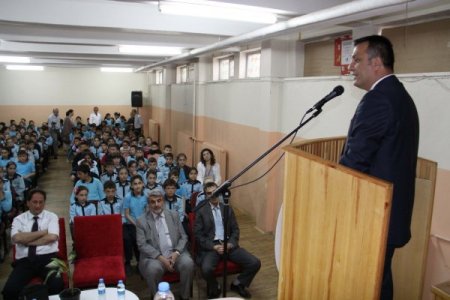 Okullarda Öğrencilere Hayvan Hakları Ve Sevgisi Aşılanıyor