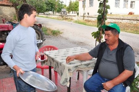 Okulları Değiştirilen Akardereli Öğrenciler Eğitimi Boykot Ediyor
