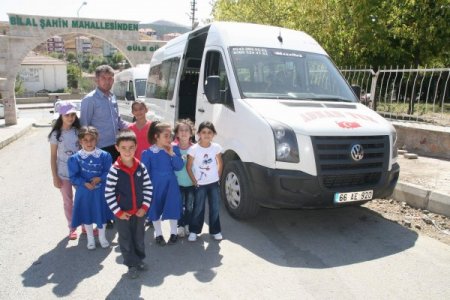 Okulların açılması öğrenci servislerini sevindirdi