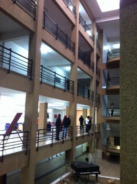 Okulun dördüncü katından düşen öğrenci ağır yaralandı