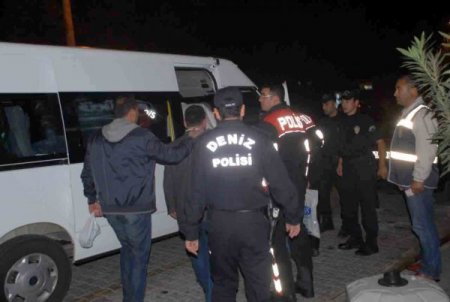 Okulun karşısındaki evi kumarhane haline getirmişler