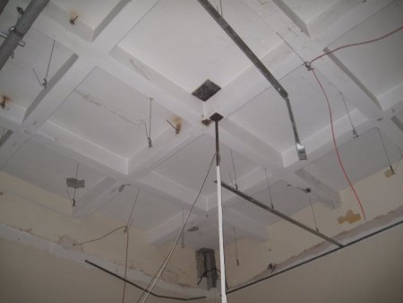 Okulun tavanı çöktü, facianın eşiğinden dönüldü