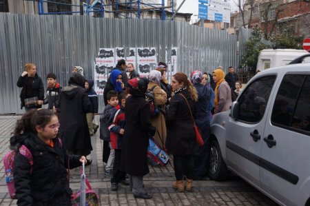 Okulun tavanı çöktü, facianın eşiğinden dönüldü