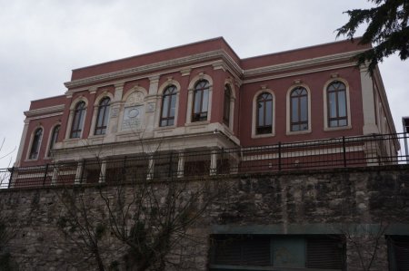 Okulun tavanı çöktü, facianın eşiğinden dönüldü