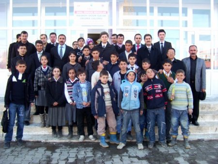 Okuma Salonları Dar Gelirli Öğrencilerin Umudu Oldu