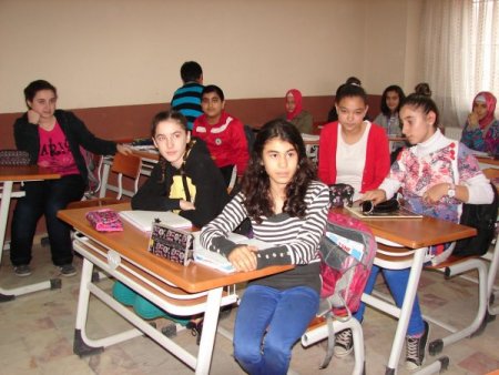 Okuma salonları öğrencilerin umut kapısı oldu (Özel)