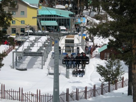 Okuma Salonu öğrencileri Bayraktepe Kayak Merkezi'nde