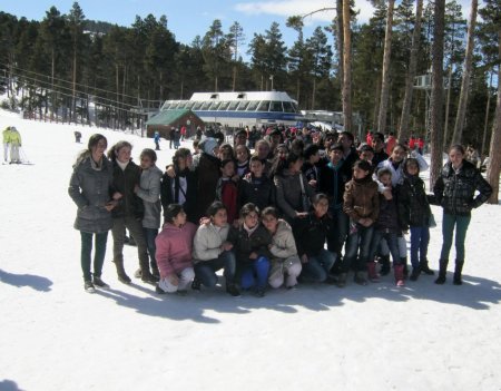 Okuma Salonu öğrencileri Bayraktepe Kayak Merkezi'nde