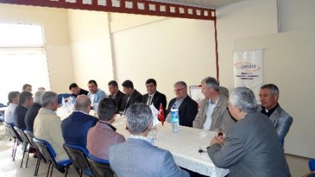 Okuma salonuna gelen öğrencilere 'ağız ve diş sağlığı' anlatıldı