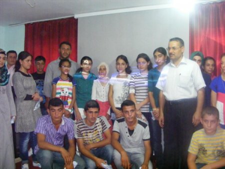 Okuma salonunun başarılı öğrencilerine ödül verildi