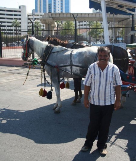 Okuma Yazması Yok Ama 7 Dil Biliyor