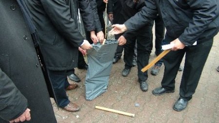 Okumaya değil, kavgaya gelmişler