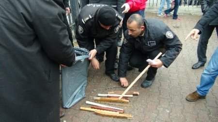 Okumaya değil, kavgaya gelmişler