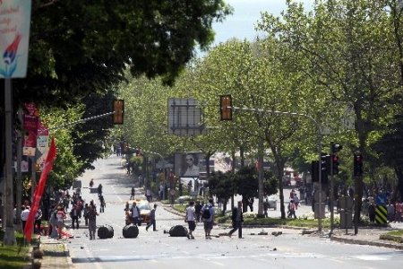 Olaylı 1 Mayıs'tan Cihan objektiflerine yansıyanlar