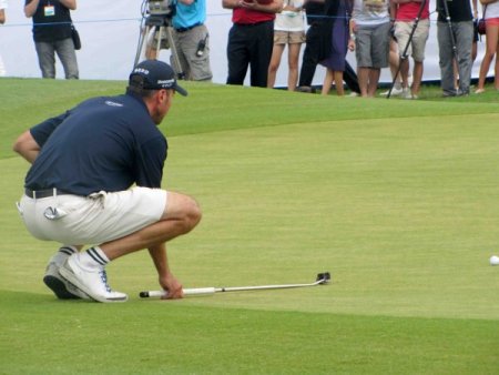 Olaylı başlayan Profesyonel Golf Turnuvası devam ediyor