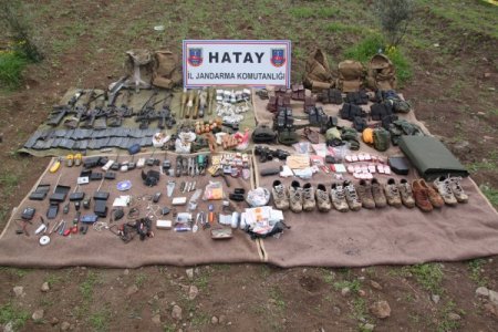 Öldürülen 7 Teröristle Birlikte Bir Cephane Ele Geçirildi