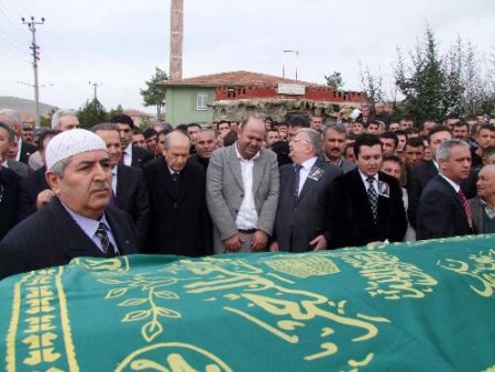 Öldürülen Belediye Başkanı Bodur Toprağa Verildi