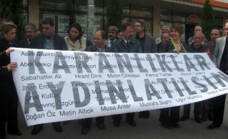 Öldürülen Savcı Öz'ün Yeğeni Özbabalık: Artık Darbe Ve Provokasyon Yerine Demokrasi Ve Kardeşlik Kazanmalı