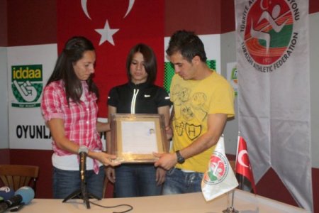 Ölen milli atletlerin yakınları için yardım kampanyası başlatıldı