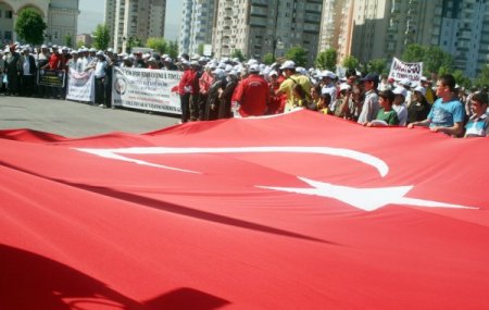 Olimpik Gün Yürüyüşü'ne 5 Bin Kişi Katıldı