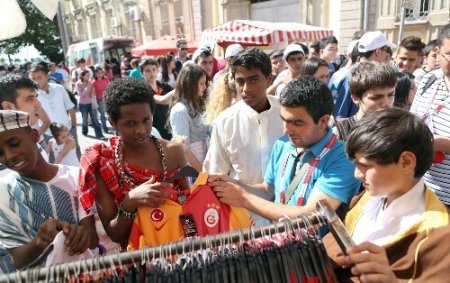 Olimpiyat çocukları, İzmir'in altını üstüne getirdi