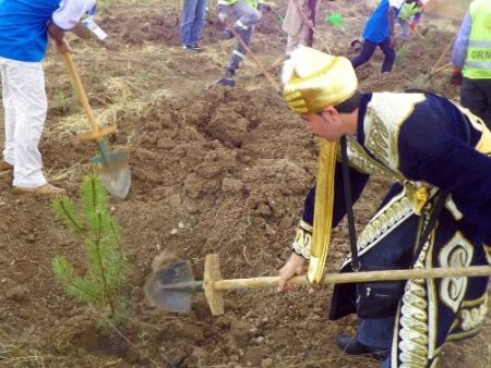 Olimpiyat Çocukları Gonca Dergisi öncülüğünde kardeşlik fidanı dikti