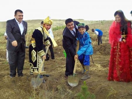 Olimpiyat Çocukları Gonca Dergisi öncülüğünde kardeşlik fidanı dikti