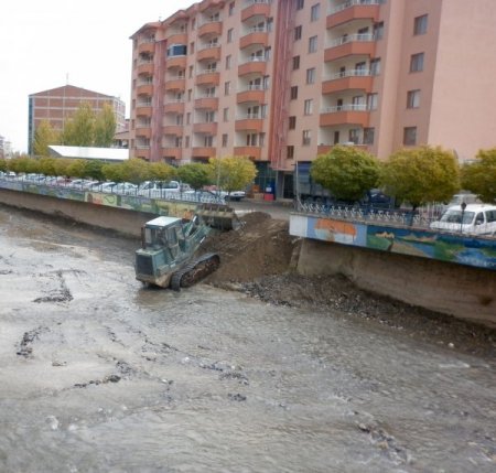Oltu Deresi coşkuyla akacak