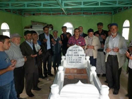 Oltulu Aşık Mevlüt İhsani'yi Anma Şenlikleri'nin 22'ncisi yapıldı