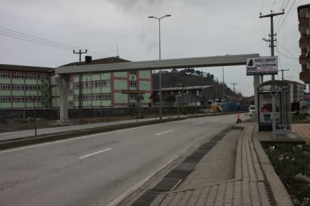 Ölüm yoluna 3 üst geçit yapılıyor