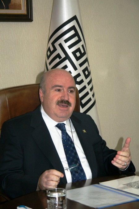 Omay: Kürtçe öğretmenliği kontenjanı için YÖK'ten destek istirham ediyorum