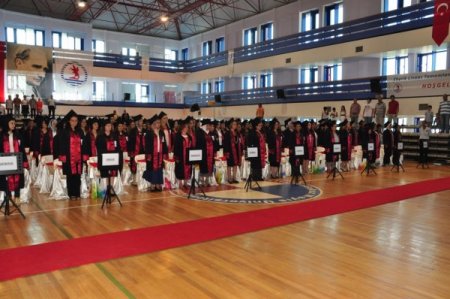 Omü Uzaktan Eğitim Merkezi, 3 Bin 240 Öğrenciyi Daha Sağlık Hizmetine Kazandırdı