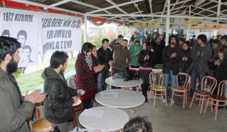 OMÜ’lü öğrencilerden pankartlı eylem