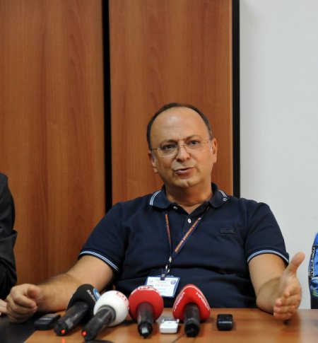 Omurilik içerisine konulan pille sağlığına kavuştu