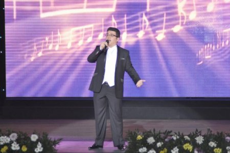 On binlerce öğrenci Azerbaycan dili için yarıştı