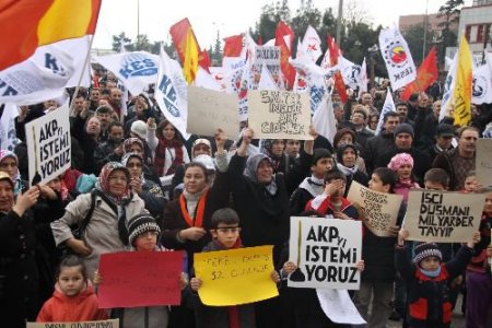 Önce, 'çocukları İstismar Etmek İstemiyoruz' Dediler, Sonra Platforma Çıkardılar